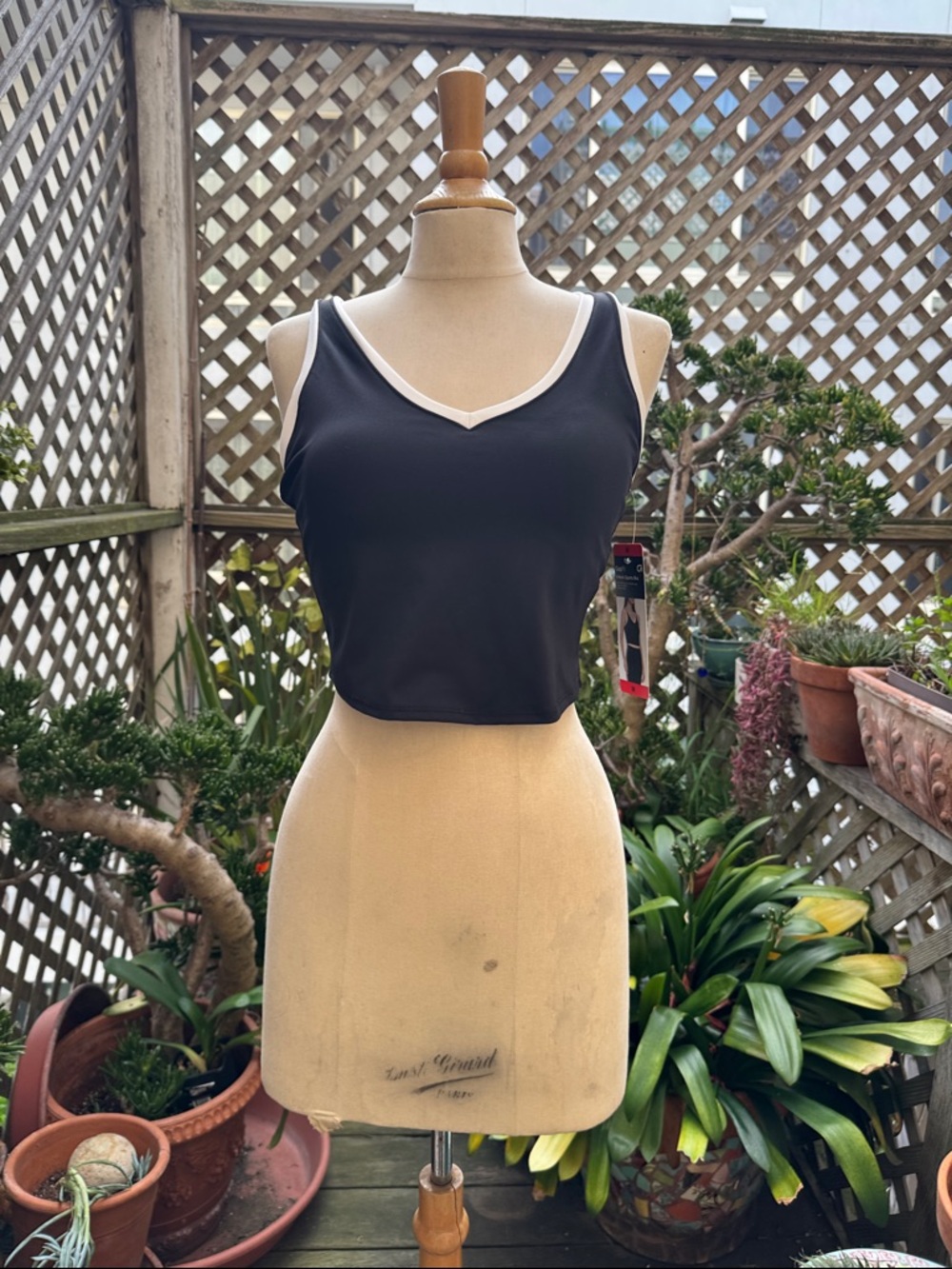 GAP Black Crop V-Neck Tank with White Trim.Medium